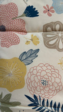 Load image into Gallery viewer, Blossoms Zipper Bedding (N&amp;W)
